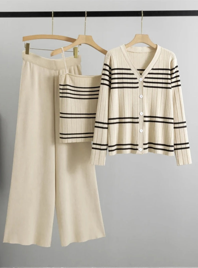 Luxe 3-Delige Beige/Wit Set – Vest, Top & Wide Leg Broek