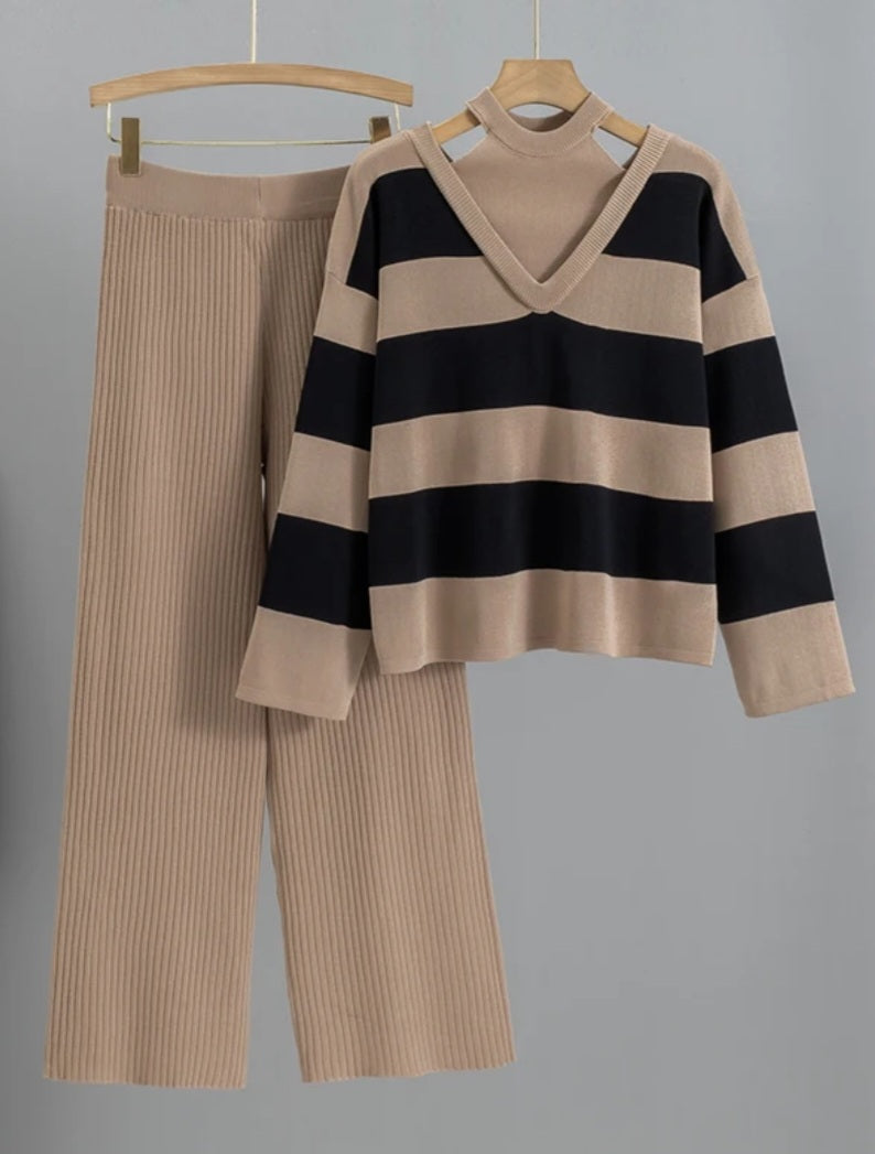 “Cozy Knitwear Set – Trui + Broek”