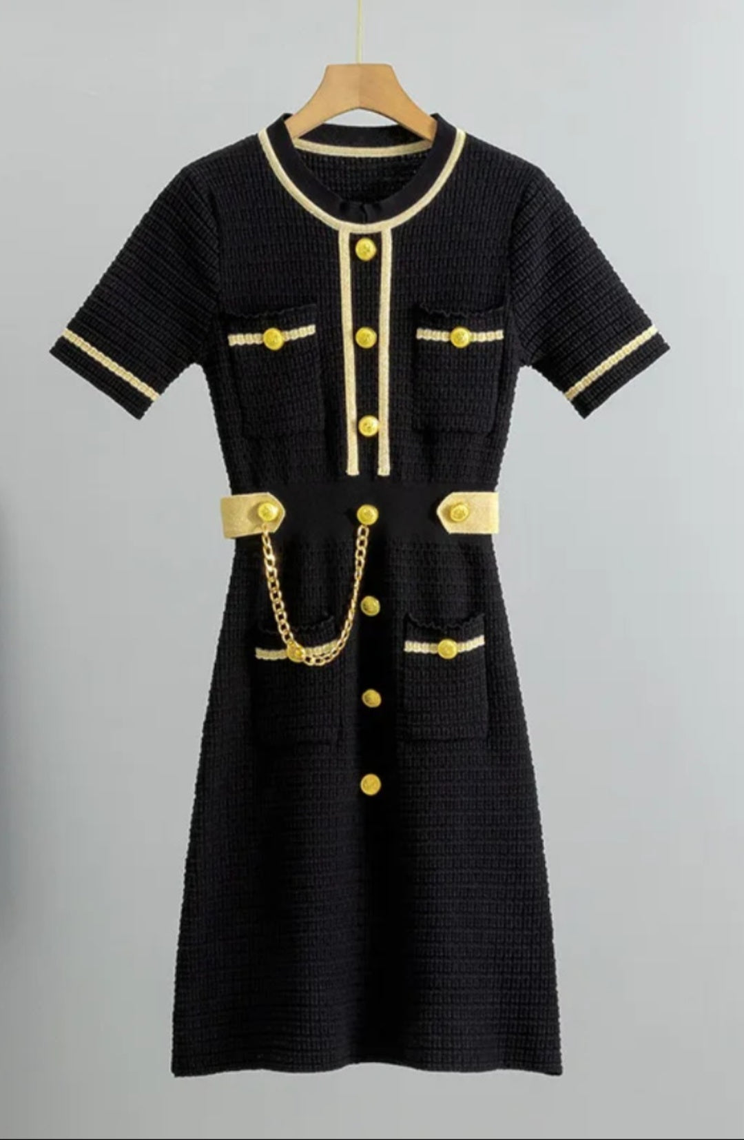 Klassieke Zwarte Jurk – Korte Mouwen