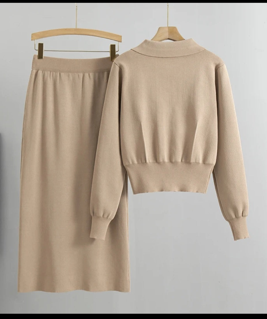 “2-delige Knitwear Set met Gouden Knopen – Comfortabel & Allround”